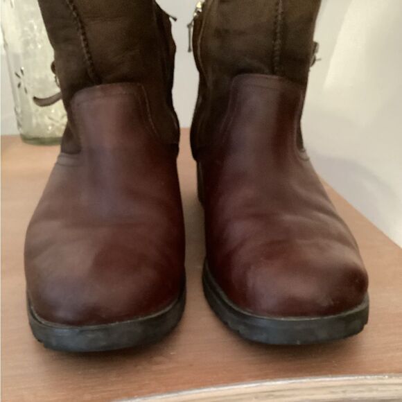 UGG BELLEVUE II SIZE 10 CONVERTIBLE BROWN LEATHER SHERPA LINED BOOTS - Picture 8 of 14